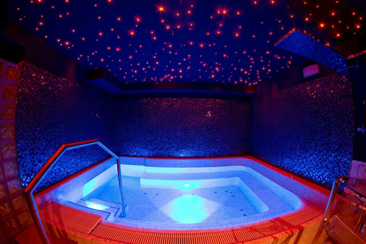 new emotion room Trieste Exterior foto